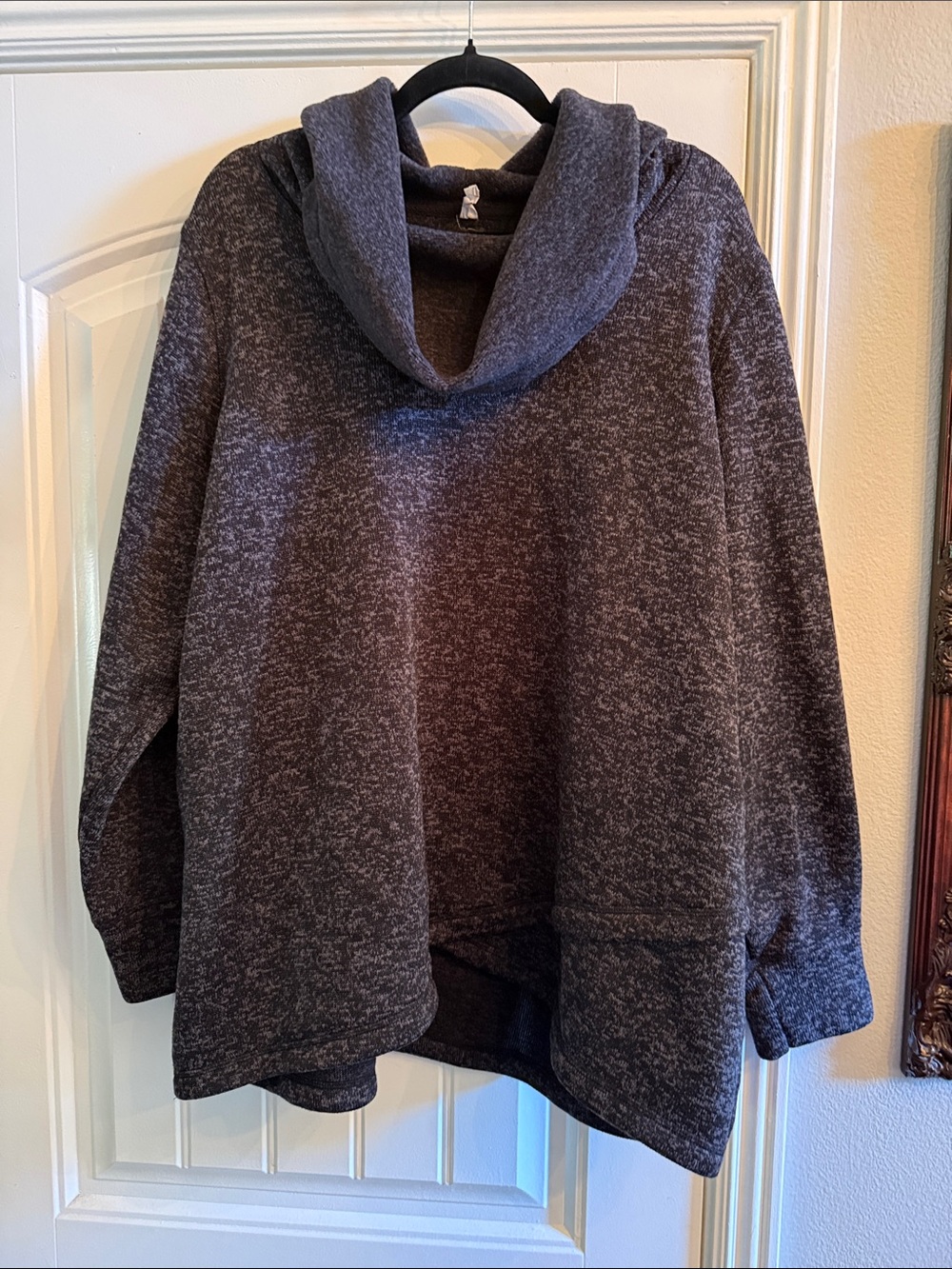 Ideology Women's Hooded Pullover Sweater in Heathered Charcoal